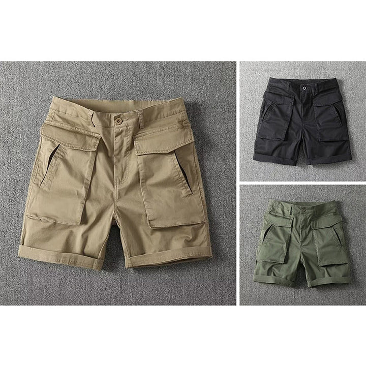 Stilrena sommarshorts för män i cargomodell, perfekta för äventyr eller avkoppling i grön nyans.