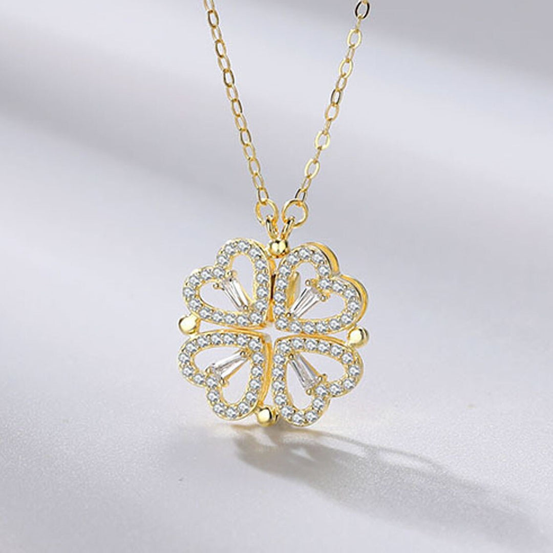 Guldpläterat damhalsband med glittrande zirkonhjärtan, perfekt present, rostfritt stål.