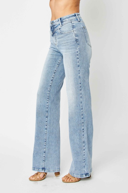 Avslappnade damjeans, högmidjade i klassisk retro denim, mångsidiga byxor för vår/höst.
