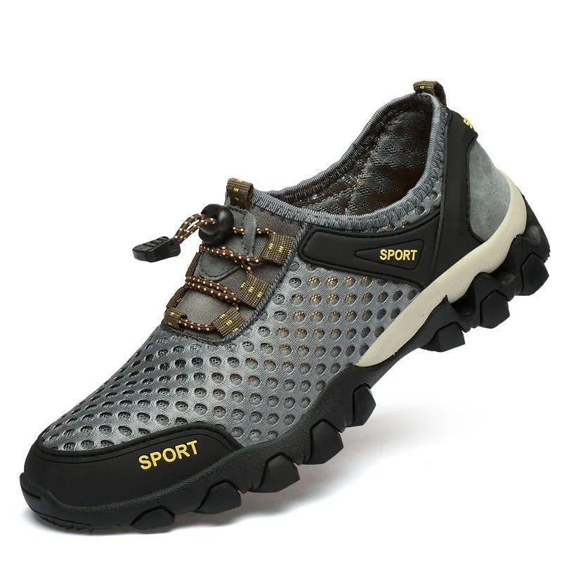 Andningsbara sneakers för män, perfekta för promenader utomhus, sidovy av sulan