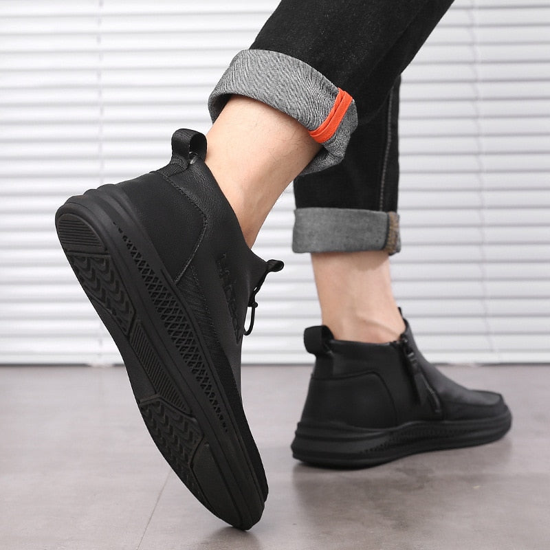 Herr ankelstövlar i modern stil, slip-on design. Bekväma och eleganta för alla tillfällen.