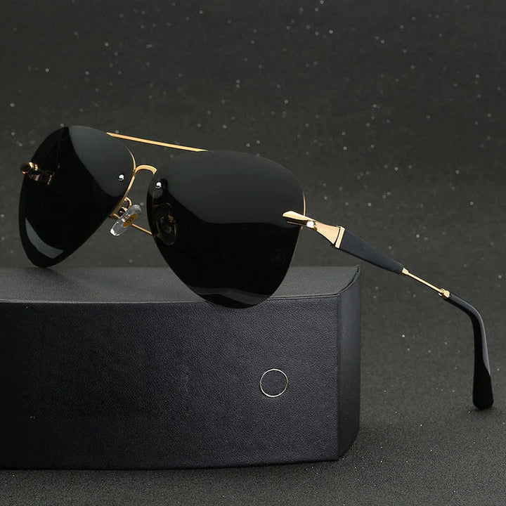 Stiliga pilotsolglasögon för män med UV400-skydd, polarisering och elegant dubbelbro i metall.
