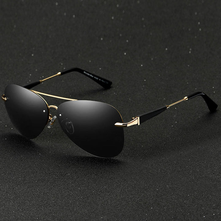 Mode aviator solglasögon för herr, med UV400, polariserade linser och robust metallram, perfekta för sommaren.