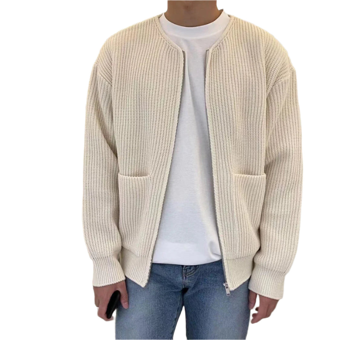 Herr cardigan, trendig stickad kofta i modern stil. Perfekt för avslappnade och eleganta tillfällen.