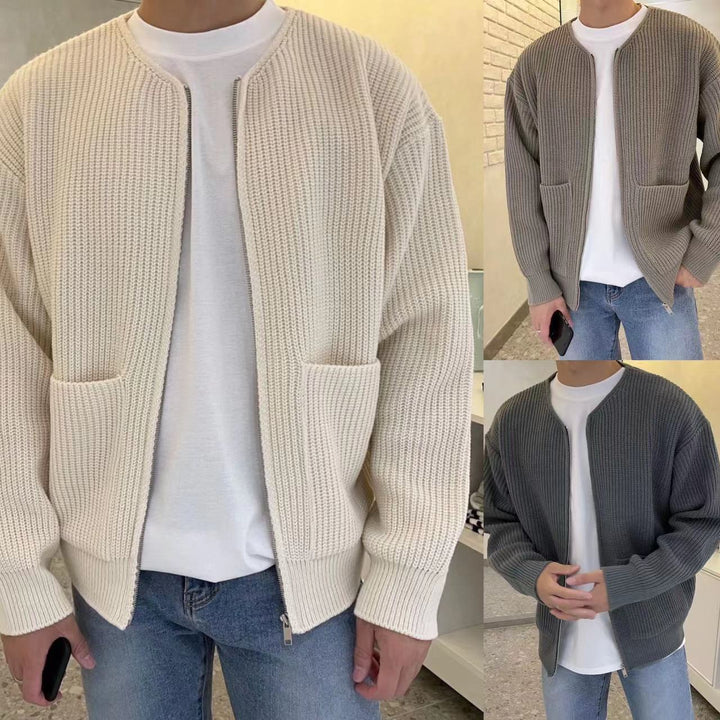 Stickad herrkofta i mjuk kvalitet. En mångsidig cardigan som kompletterar din moderna herrstil.