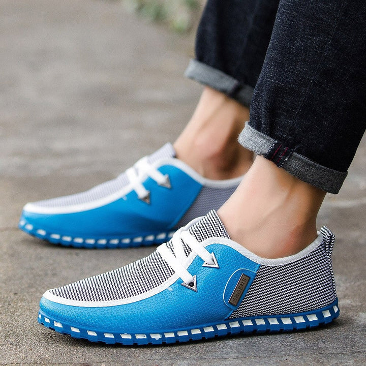 Herrskor: Turkosa loafers, unika och stilrena för sommarens äventyr, med enkel slip-on funktion.