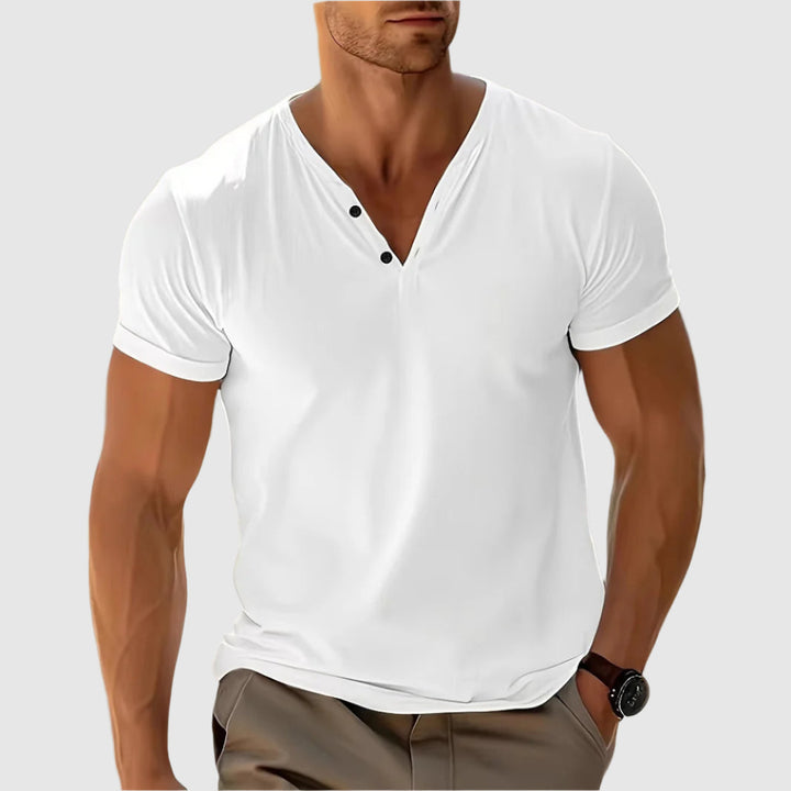 Stilren herr Henley skjorta med knappar, för en ledig men ändå uppklädd sommar- eller vardagslook.