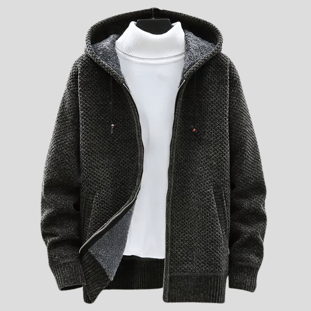Stilren herr huvtröja i grått med stickad textur. Varmt basplagg för höstmode & vintermode.