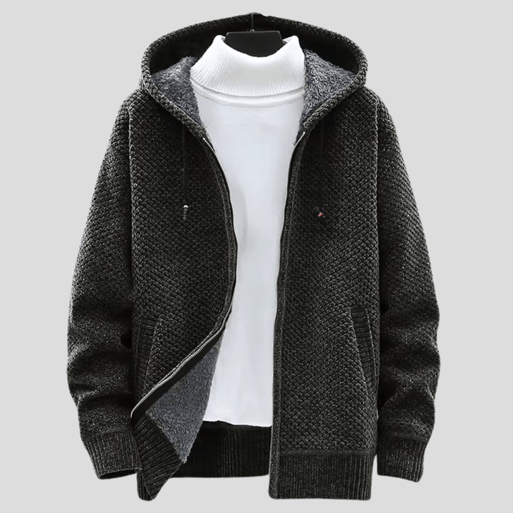 Stilren herr huvtröja i grått med stickad textur. Varmt basplagg för höstmode & vintermode.