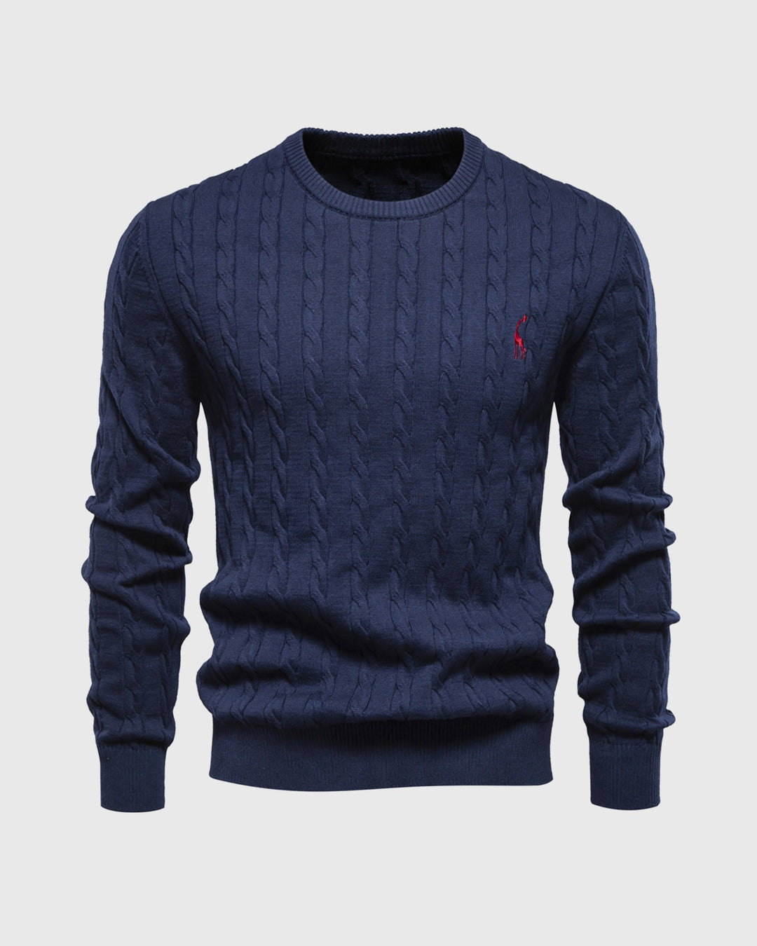 Snygg kabelstickad pullover för män, klassisk stil i bekväm och slitstark bomullsblandning.