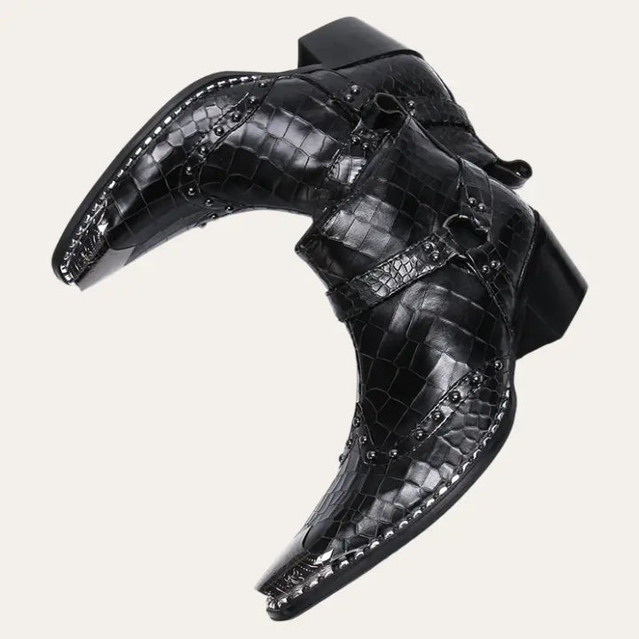 Stilrena herr cowboyboots i krokodilltryckt konstläder med dragkedja. Perfekta för mode med cowboystil.