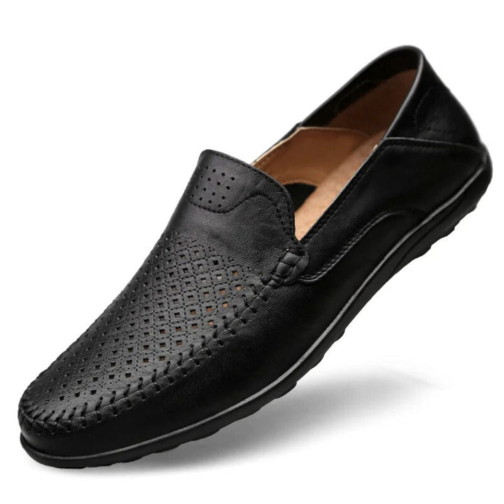 Herr loafers med luftflöde. Komfortabla och andningsbara för en stilren vardagslook.