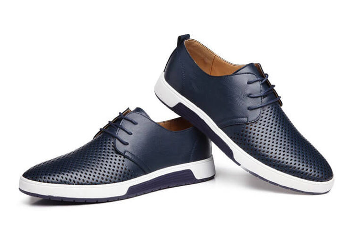 Närbild av snörning på Herr Oxford casual PU-läderskor, semiformella skinnskor