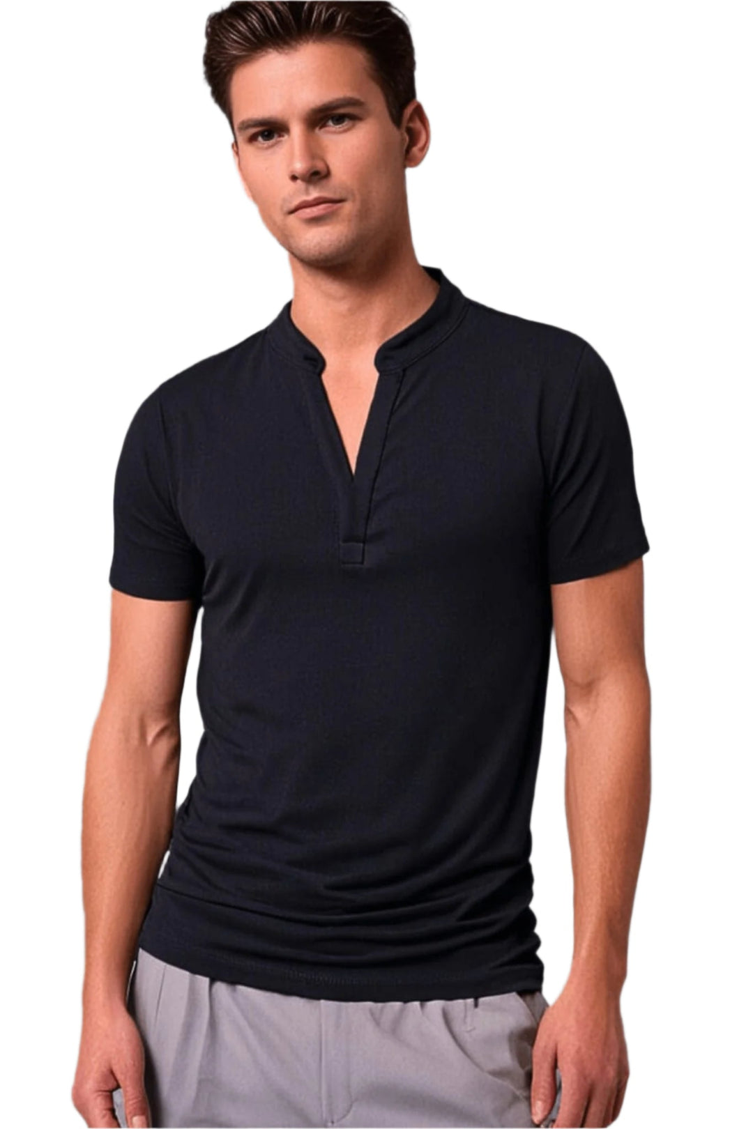 Herr Polo T-shirt V-hals i modern stil, perfekt för sommar och vardag. Bekväm kortärmad herrpolo.
