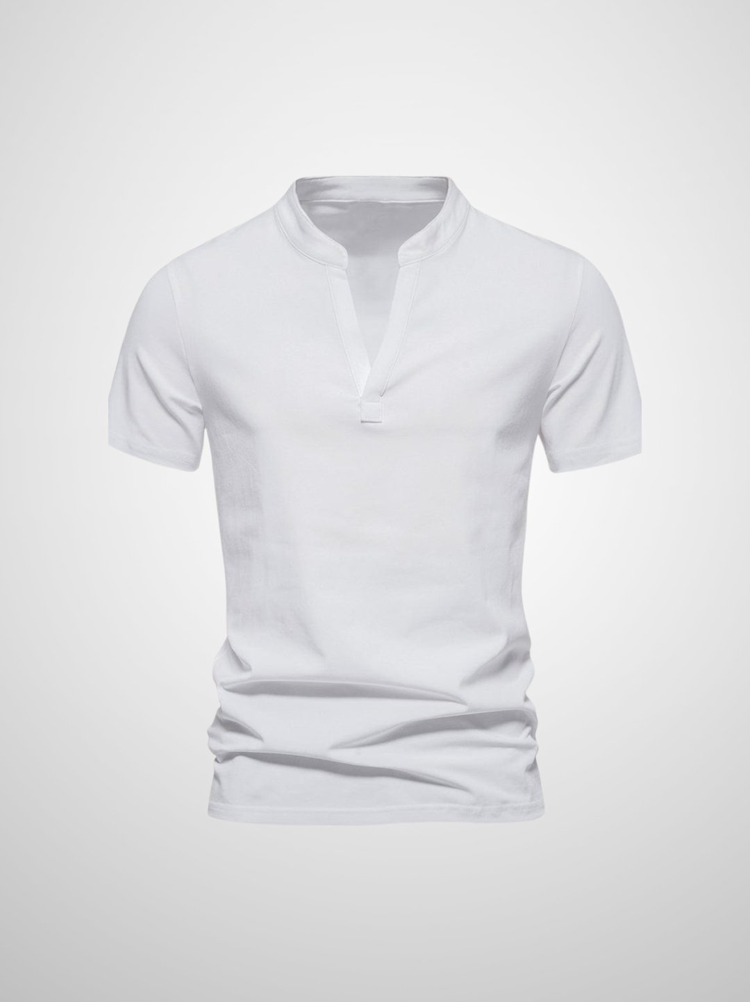 Bekväm och maskintvättbar herrpolo t-shirt med v-hals. Perfekt för sommar och avslappnade tillfällen.