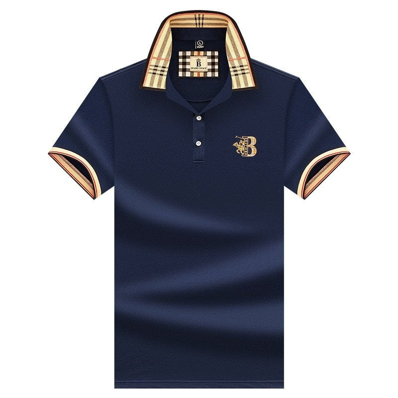 Mångsidigt herr polohemd, perfekt för en stilren sommarlook och vardagsbruk.