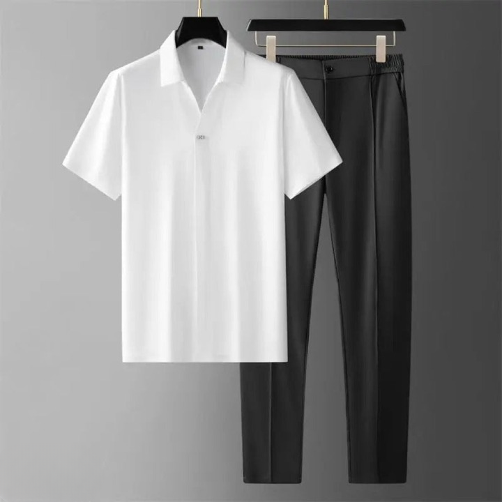 Mångsidigt herr poloset & byxor. Ger avslappnad passform, bekväm tidlös stil för vår, höst & vardagslook.