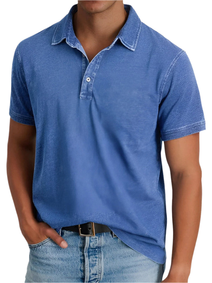 Herr poloshirt med tidlös stil, kortärmad, avslappnad passform för vardag och sommar. Bekväm klassisk polo.