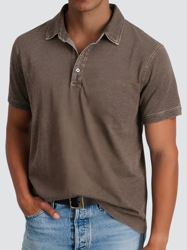 Bekväm herr polo, kortärmad för avslappnad vardagsstil. Klassisk passform med vintagekänsla, perfekt för sommar.