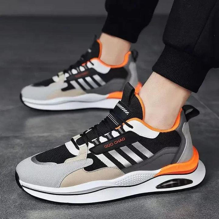 Klassiska herrsneakers i retrostil, för en tidlös look och komfort hela dagen.