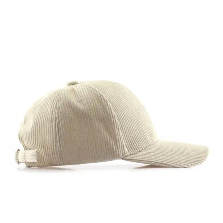Bekväm och stilren ribbad herr keps, idealisk som elegant huvudbonad för dagligt bruk.