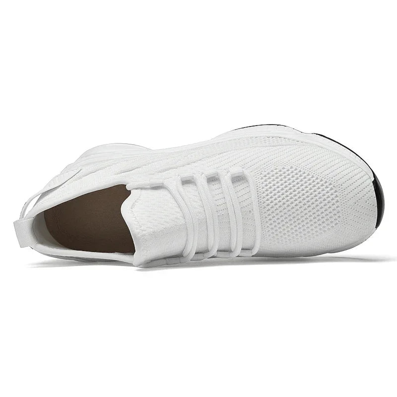 Höjande herr sneakers, svarta. Diskret längdökning för ökat självförtroende i en bekväm design.