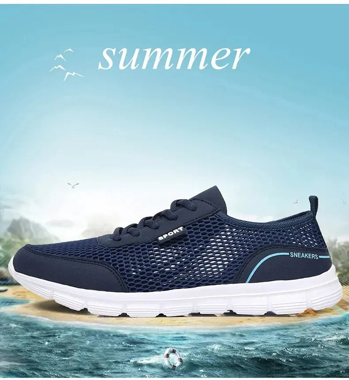 Bekväma herr sneakers i sportig design. Idealisk som träningssko, fritidssko eller sommarsko.