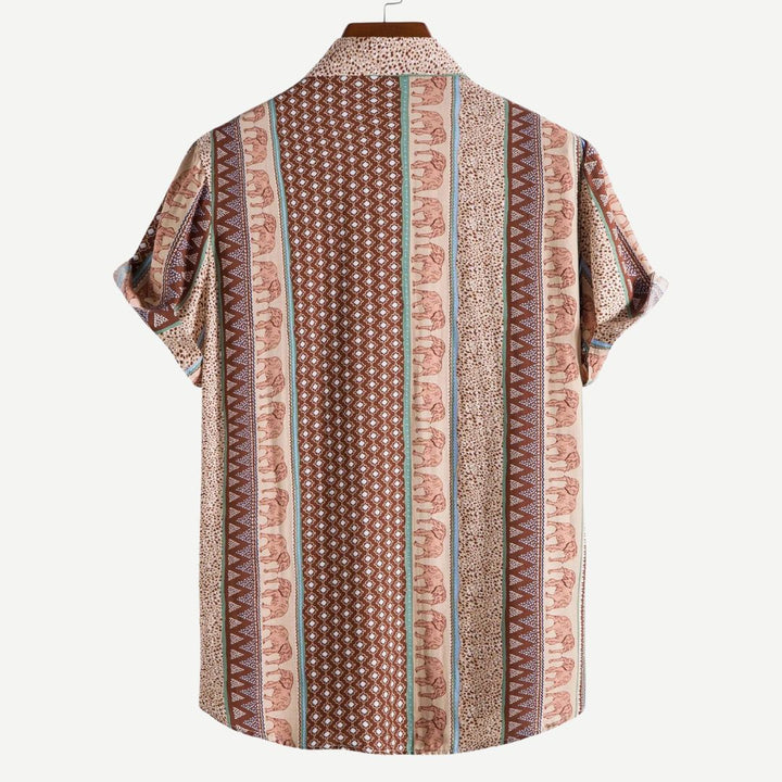 Röd herr t-shirt med geometrisk elefant, lätt tyg, en bekväm och trendig sommaroutfit