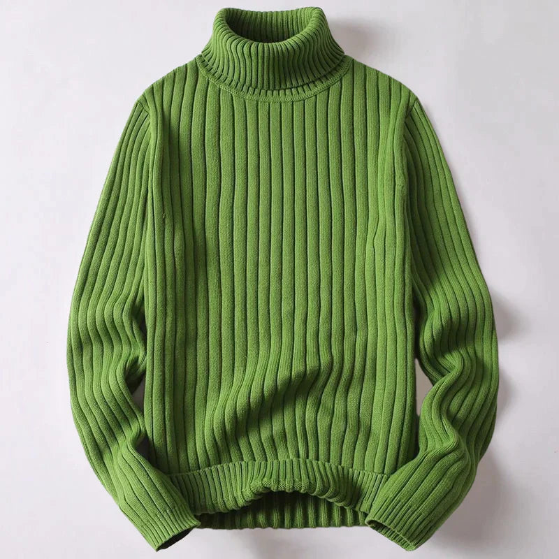 Elegant herr turtlenecktröja, en klassisk bas för en stilren garderob. Tidlös design.