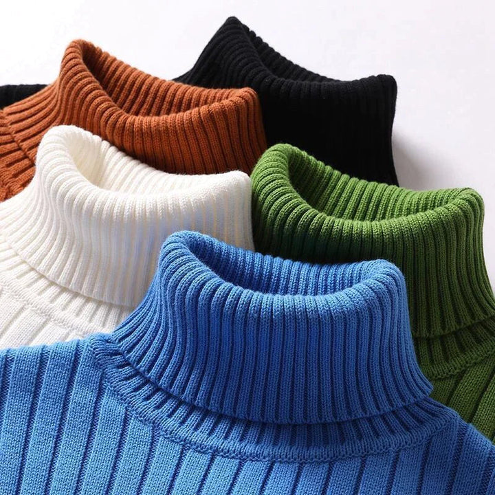 Stilren herr turtlenecktröja för män. Bekväm och klassisk design för en tidlös look.