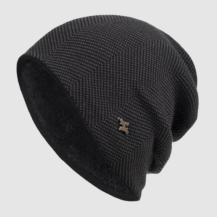 Stickad höstmössa för män, fleecefodrad och varm. En bekväm casual herr mössa i en storlek.