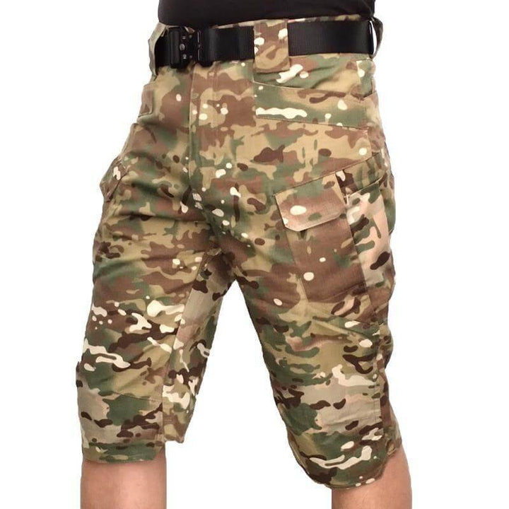 Funktionella herrshorts, taktiska och vattentäta, optimala för vandringsleder.