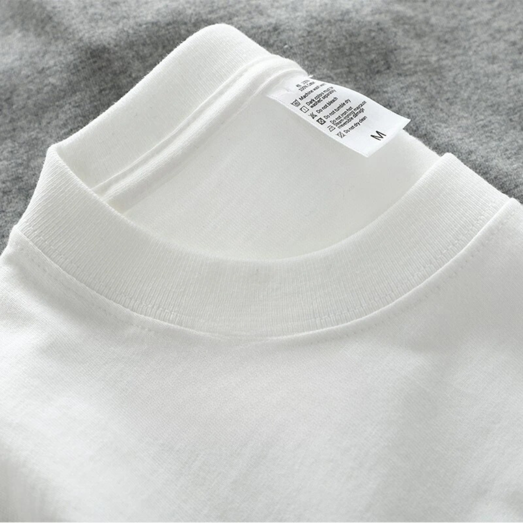 Lös passform herr T-shirt, överdimensionerad modell med rundhals för en modern, avslappnad stil.