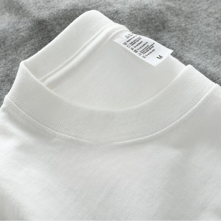 Lös passform herr T-shirt, överdimensionerad modell med rundhals för en modern, avslappnad stil.
