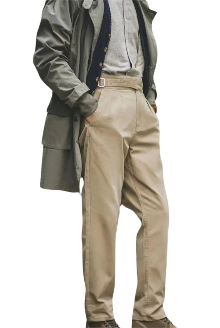 Herrbyxor med raka ben, vintage-look och avslappnad passform. Passar smart casual och klassisk stil.