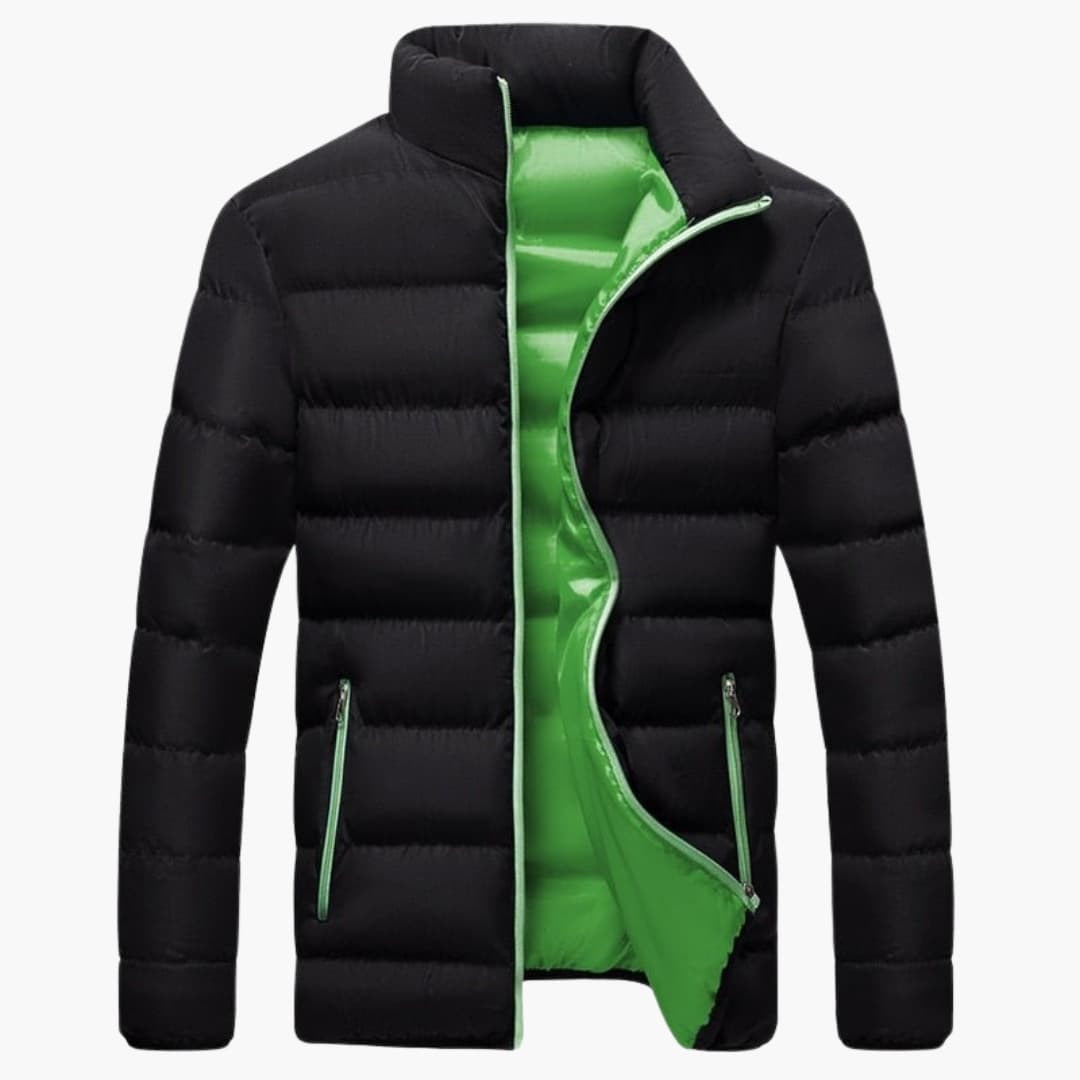 Stilig herr vinterjacka med elegant hög krage. Funktionella sidofickor och modern design för den medvetne mannen.