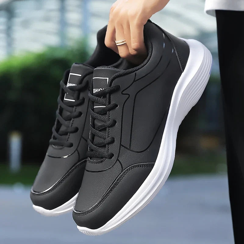 Snygga herr sportskor, vintermodell. Bekväma sneakers med modern design för träning och vardag.