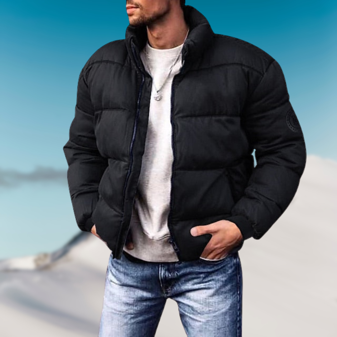 Varm herr vinterjacka med modern design, idealisk för kallt väder. Trendig pufferjacka.