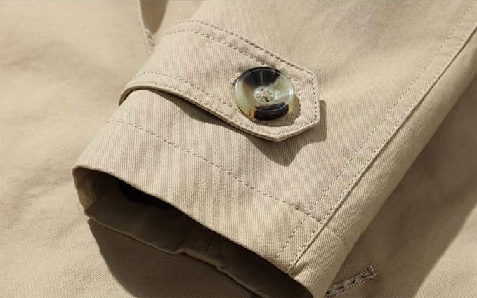 Herr windbreaker trenchcoat khaki, perfekt för stadsliv. Stilren och funktionell modejacka.
