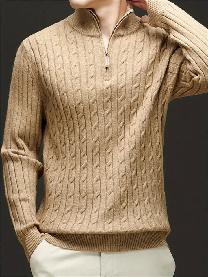 Mångsidig zip-tröja för lager-på-lager stil. Bekväm och sportig för alla män.