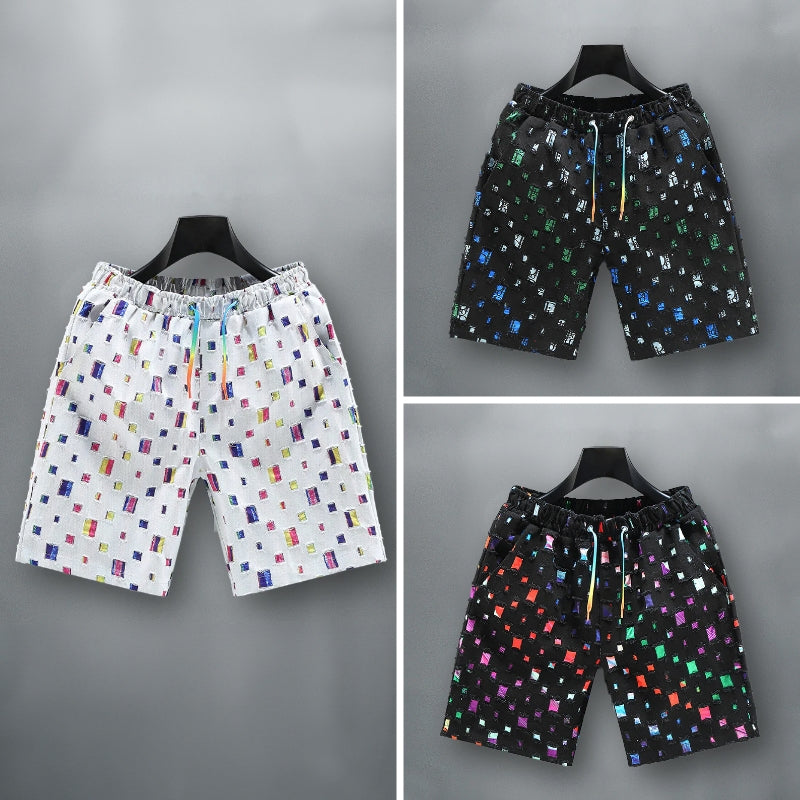 Bekväma slitna jeansshorts för herr, färgglada och svala för sommarbruk, ger en avslappnad stil.