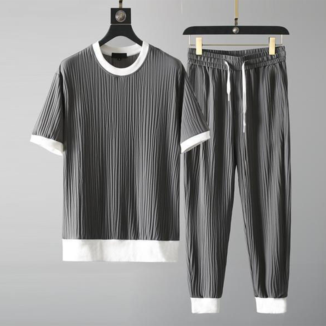 Mäns casual höstset med dragsko och O-hals, erbjuder komfort och en modern avslappnad stil för herrmode.