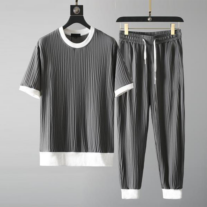Mäns casual höstset med dragsko och O-hals, erbjuder komfort och en modern avslappnad stil för herrmode.