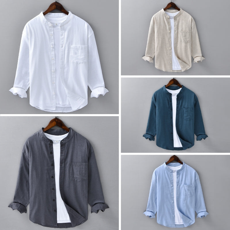 Öppen casual herrskjorta över t-shirt, perfekt för en mångsidig och bekväm stil. Stilren herrkläder för vår/sommar.