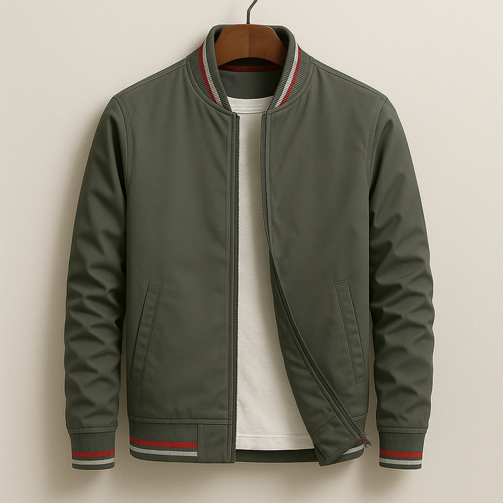 Snygg herr bomberjacka, modern design. En stilsäker och bekväm jacka för alla casual tillfällen.
