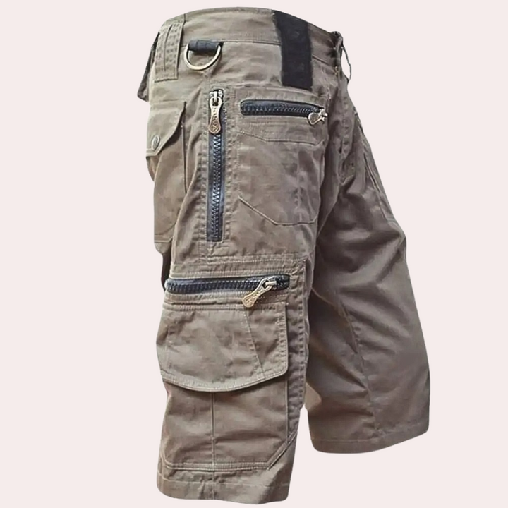 Komfortabla herrars sommarshorts för utomhusaktiviteter, trendiga cargoshorts med funktionella fickor.