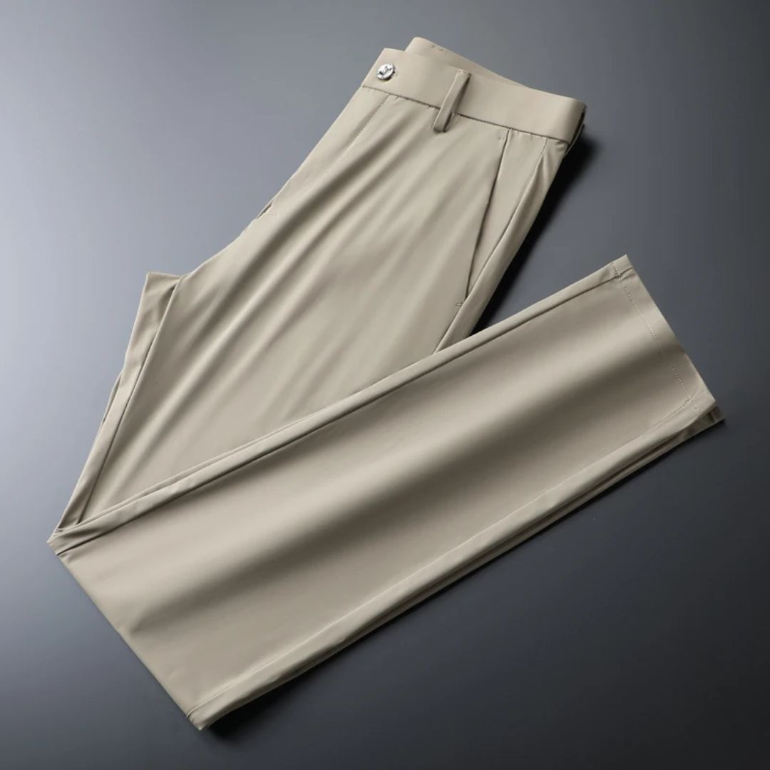 Modernt herrplagg: bekväma stretchbyxor med en elegant look.