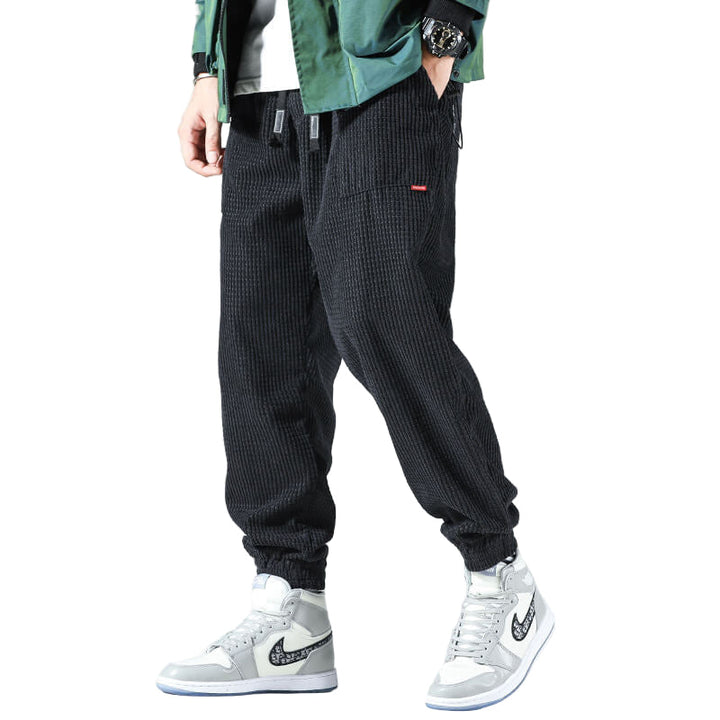 Herrbyxor med unik design, bekväm passform, perfekta för vardag och stilrent herrmode.
