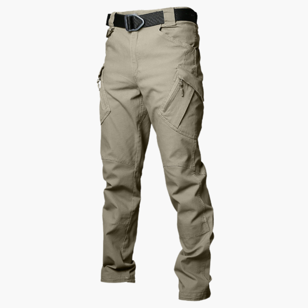 Funktionella herrcargobyxor med justerbara detaljer och robusta lastfickor, perfekta för äventyr utomhus.