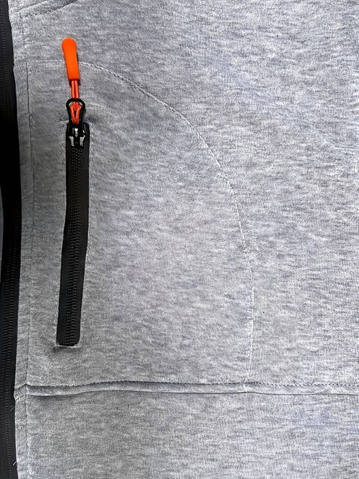 Mjuk herrhoodie för ultimat komfort, lämplig för vardagsbruk och avslappnad stil.